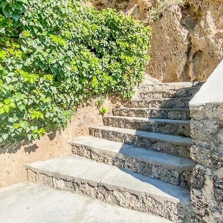 Roca Chica - Parking - Frente Playa - Terraza - Wifi - Bajondillo Y Carihuela Apartment Torremolinos Ngoại thất bức ảnh