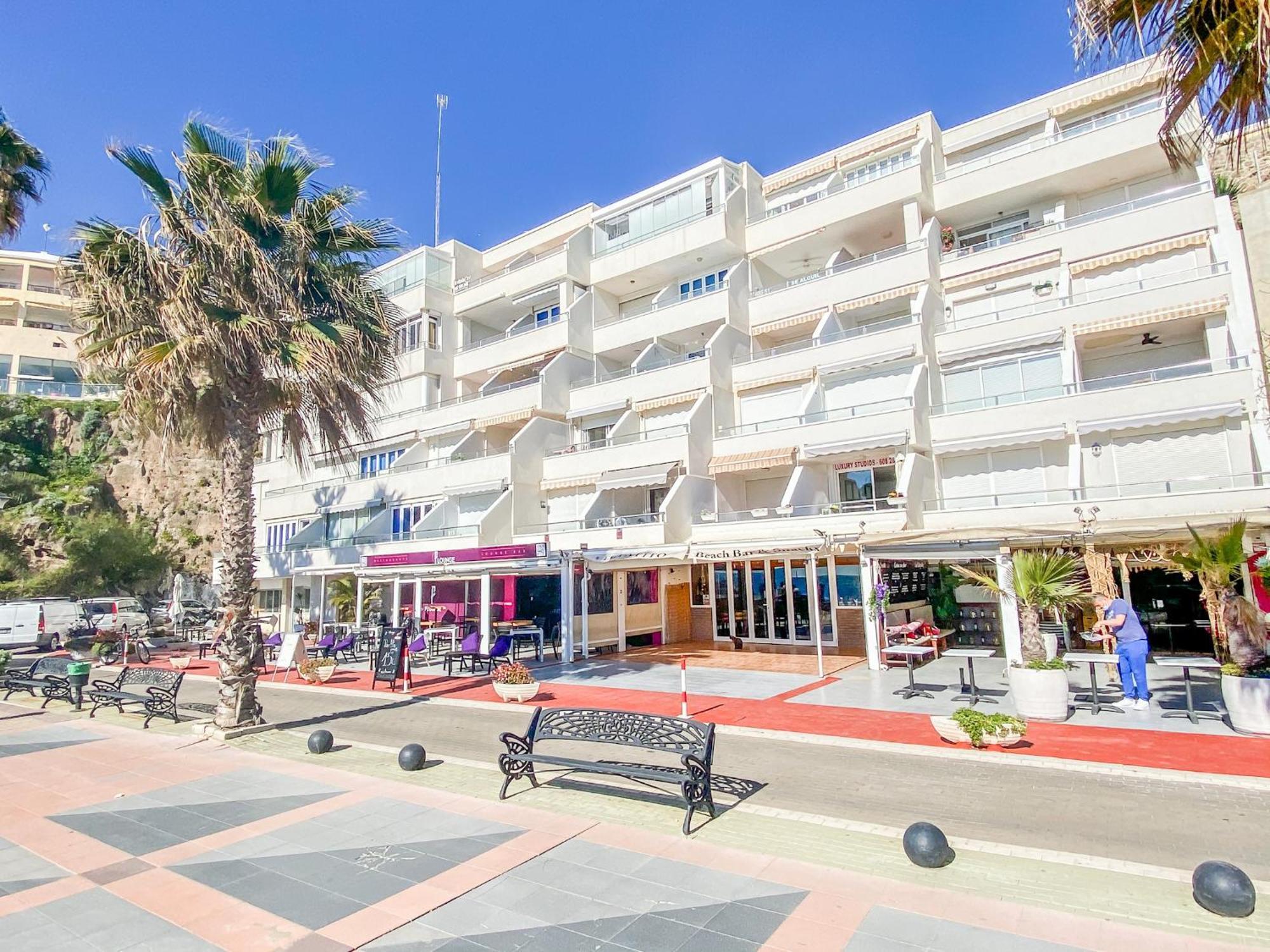 Roca Chica - Parking - Frente Playa - Terraza - Wifi - Bajondillo Y Carihuela Apartment Torremolinos Ngoại thất bức ảnh