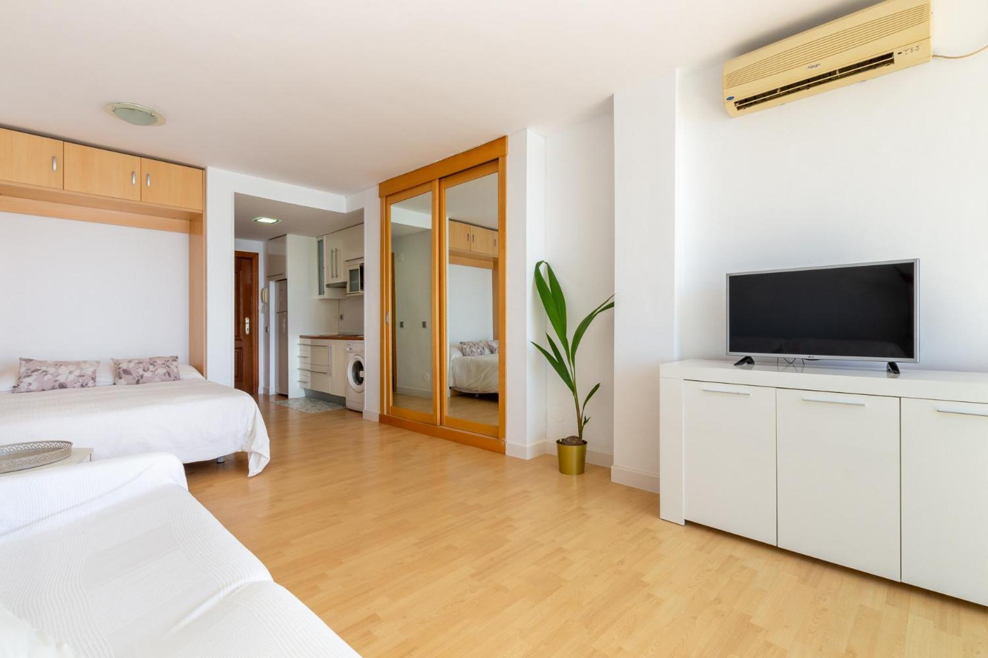 Roca Chica - Parking - Frente Playa - Terraza - Wifi - Bajondillo Y Carihuela Apartment Torremolinos Ngoại thất bức ảnh