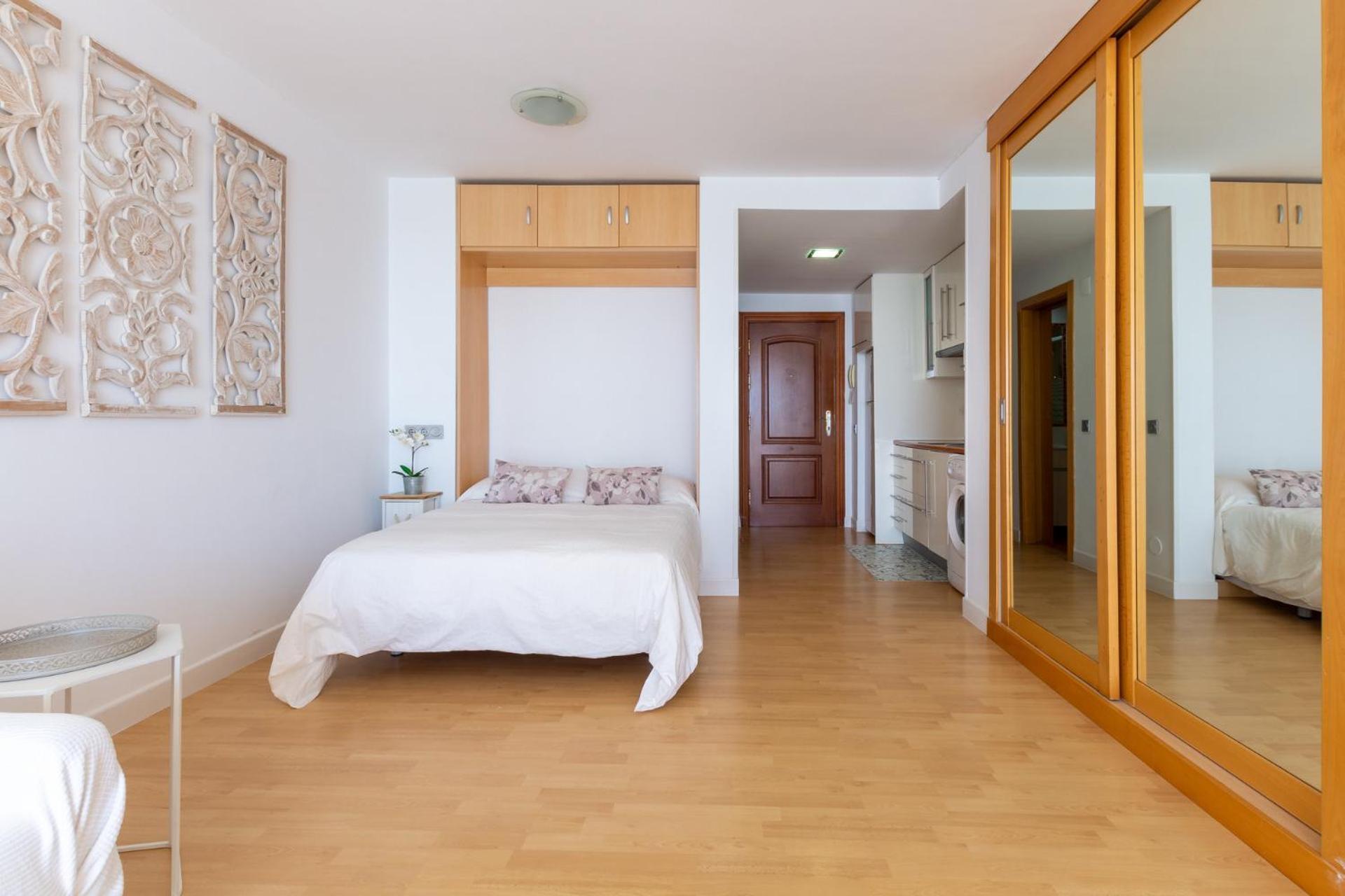 Roca Chica - Parking - Frente Playa - Terraza - Wifi - Bajondillo Y Carihuela Apartment Torremolinos Ngoại thất bức ảnh